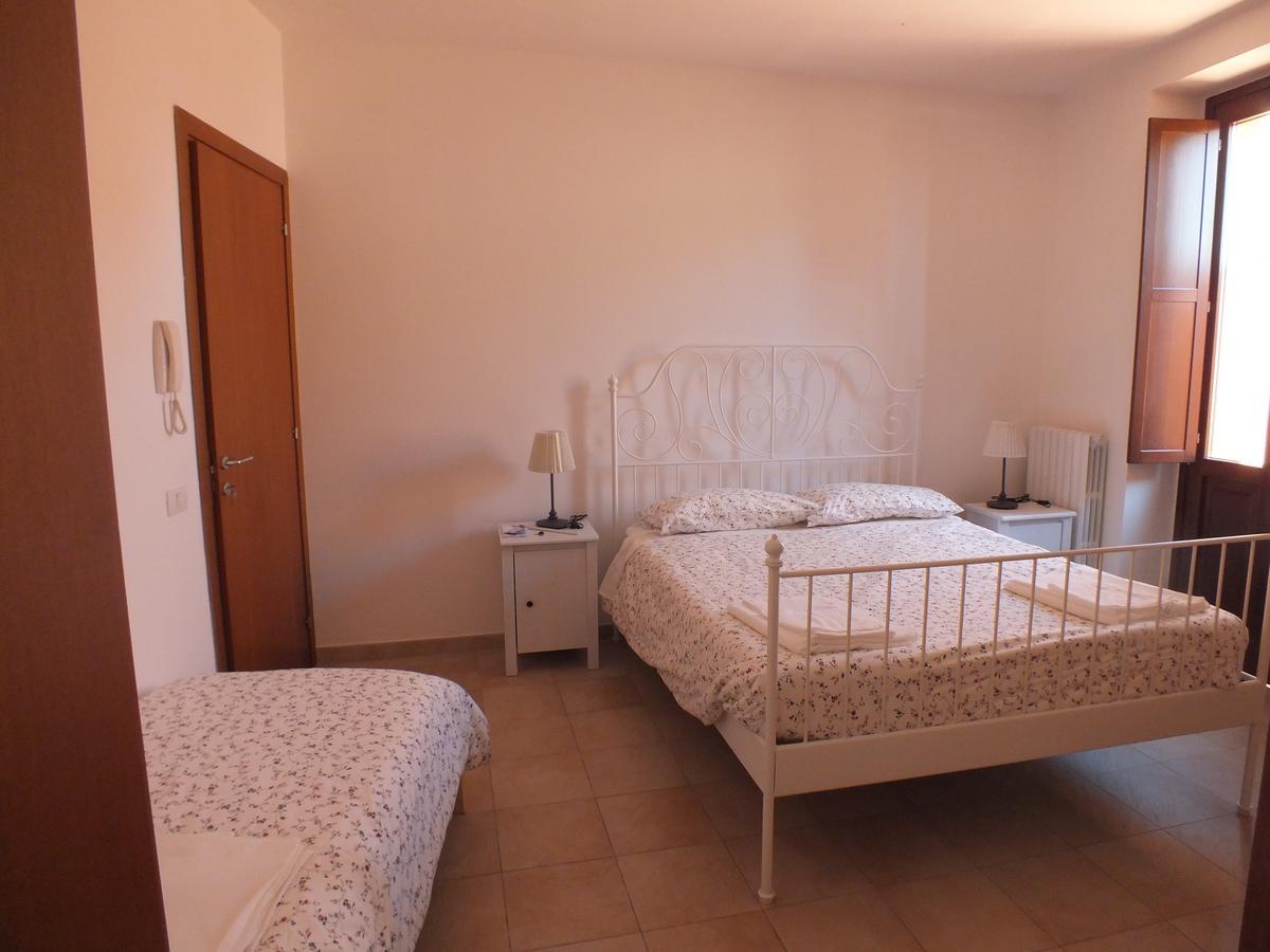 Il Torrione Bed and Breakfast Iesi Exterior foto