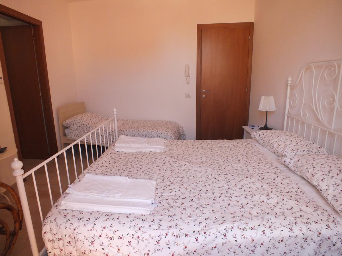 Il Torrione Bed and Breakfast Iesi Exterior foto