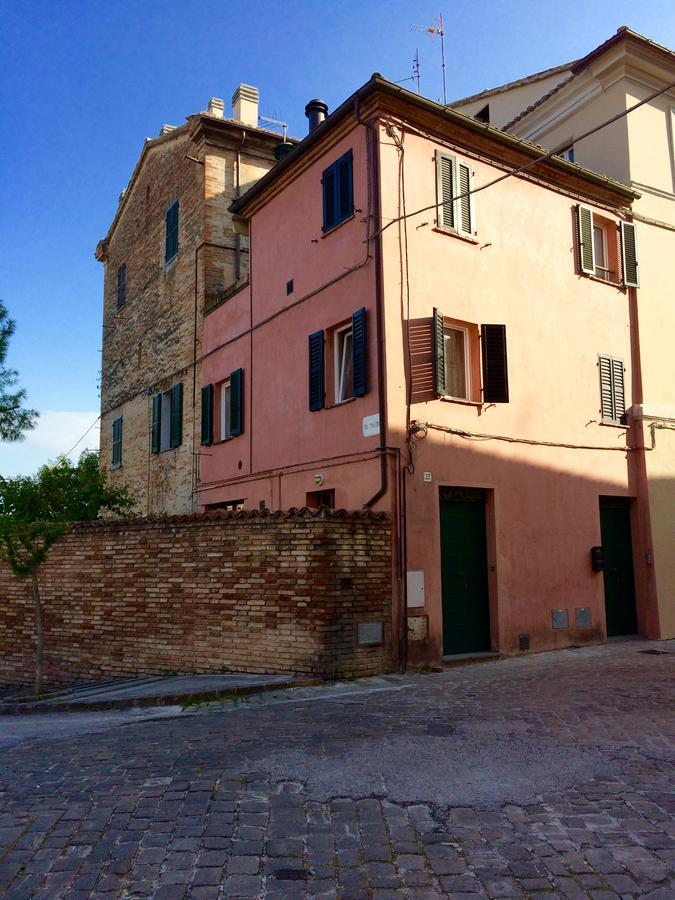 Il Torrione Bed and Breakfast Iesi Exterior foto